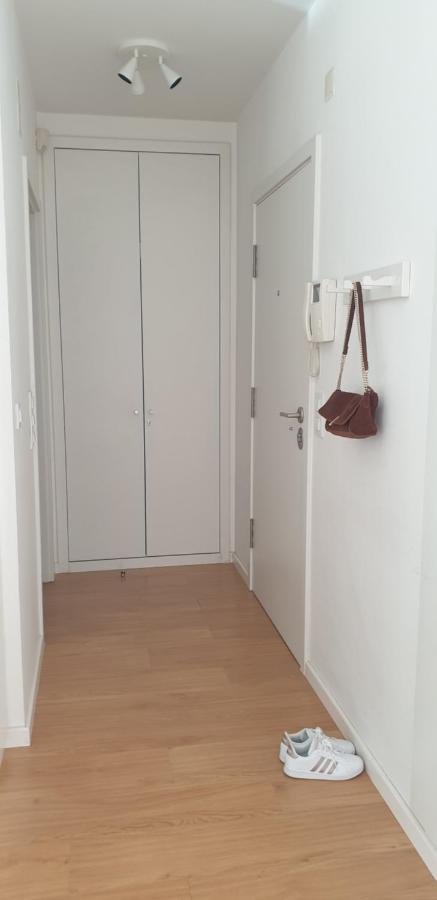 شقة 5Min Walk From Subway Station & Free Parking Lisboa المظهر الخارجي الصورة